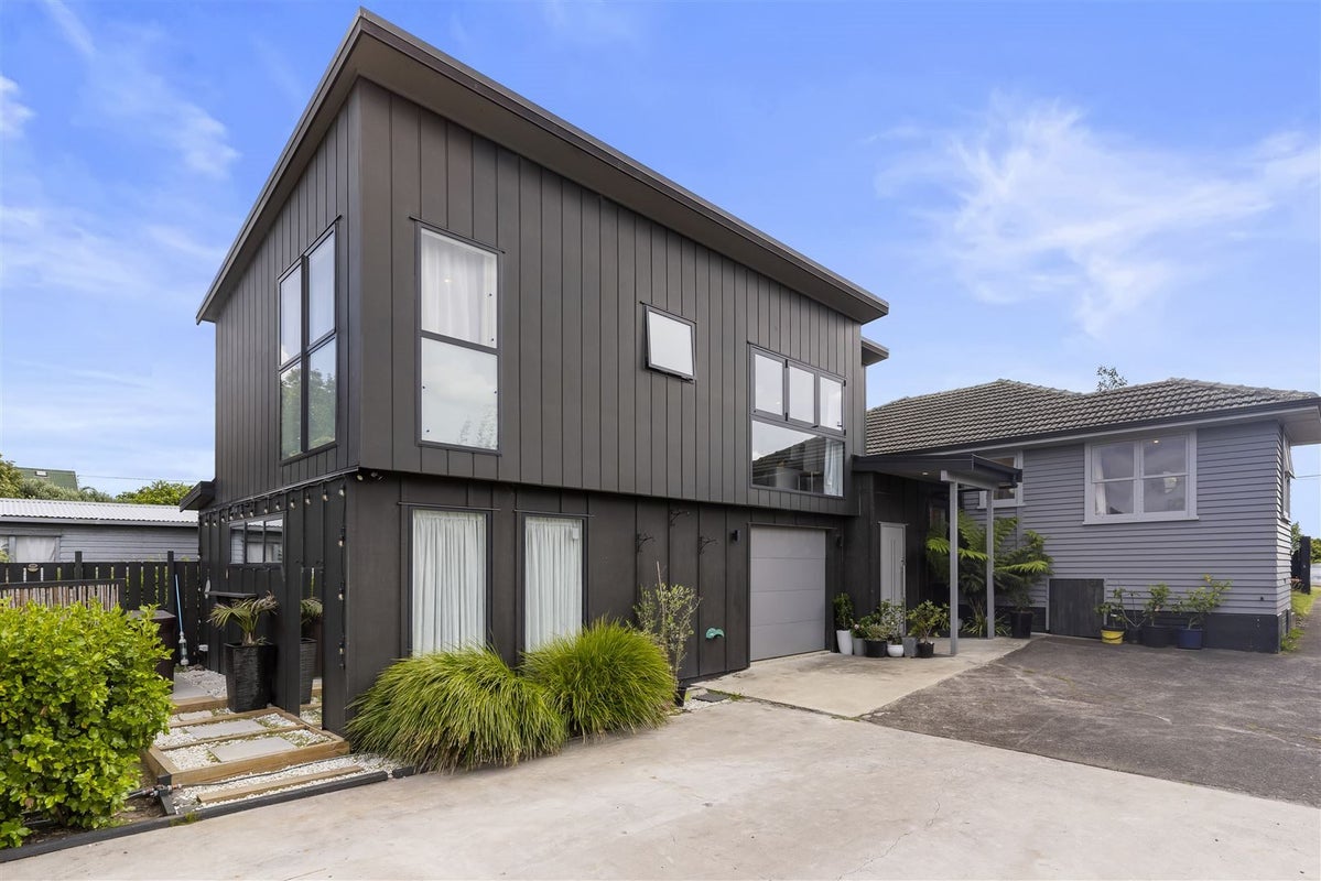 50 Seymour Road, Sunnyvale, Auckland - Carousel 1