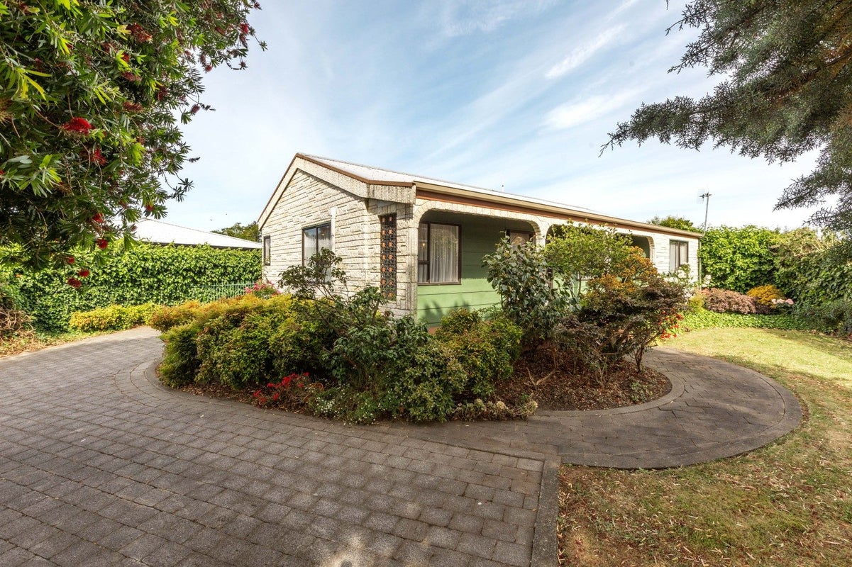 420 Kennedy Road, Pirimai, Napier - Carousel 1