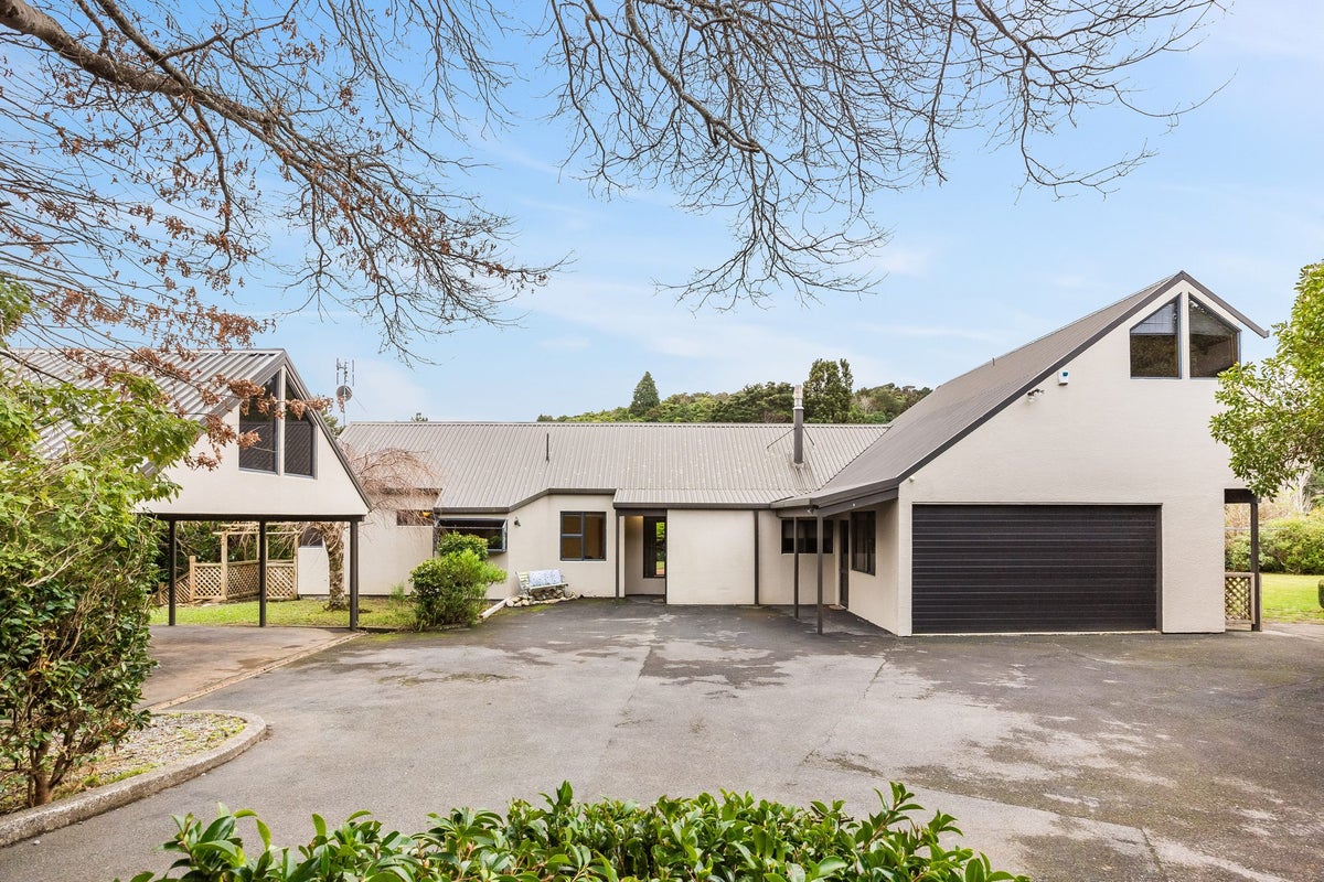 63 Plateau Road, Te Marua, Upper Hutt - Carousel 1
