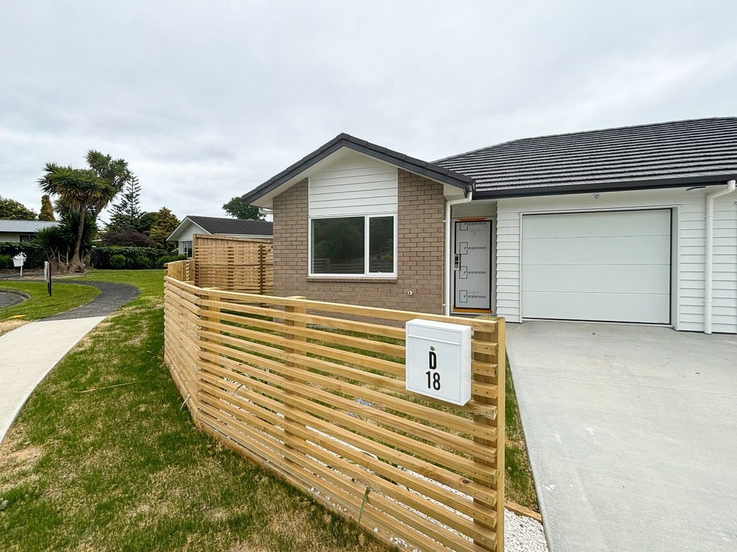 18D Cypress Crescent, Pukete, Hamilton - Carousel 1