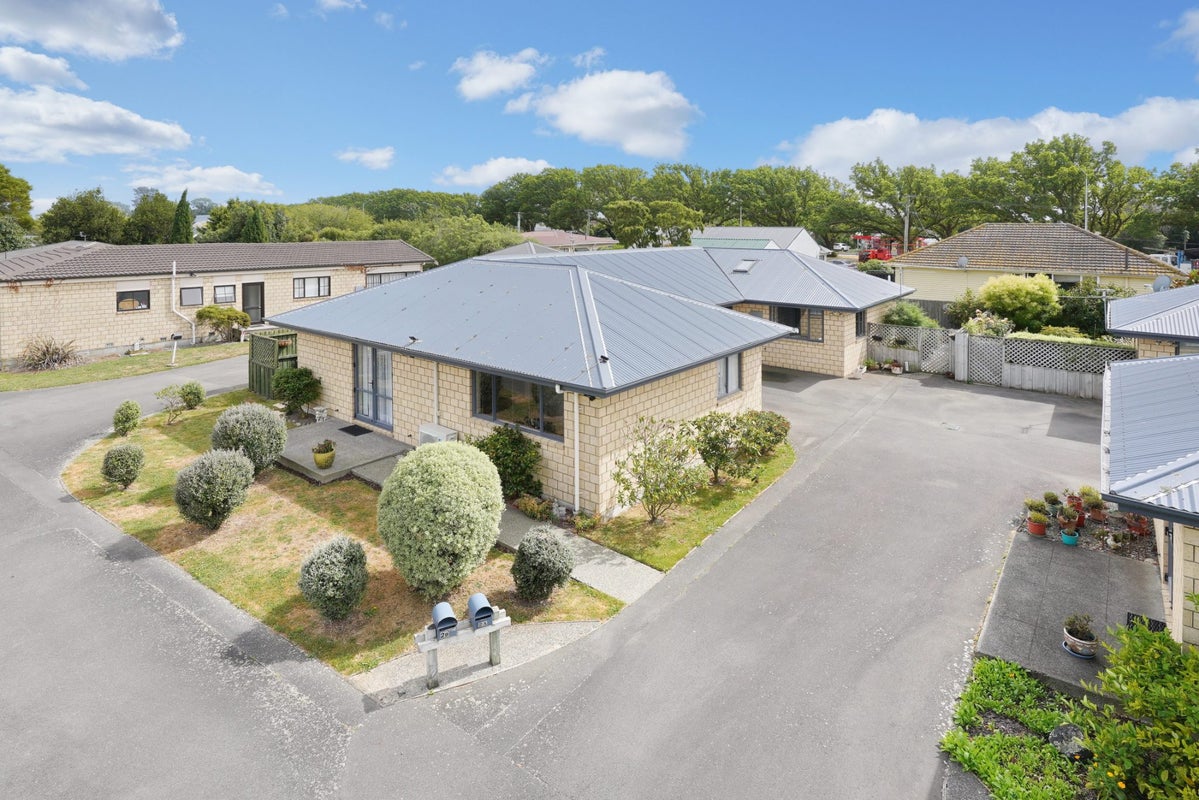 2B Ferndown Lane, Bromley, Christchurch - Carousel 1