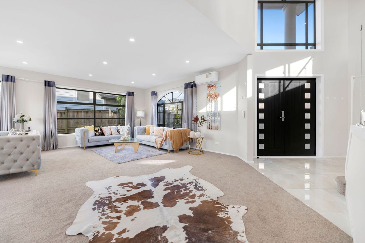 18 Shelby Lane, Flat Bush, Auckland - Carousel 2