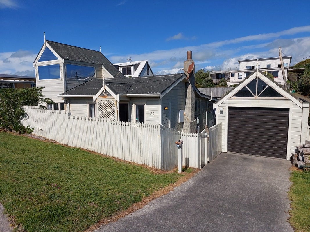 92 Marine Parade, Otaki Beach, Otaki - Carousel 1