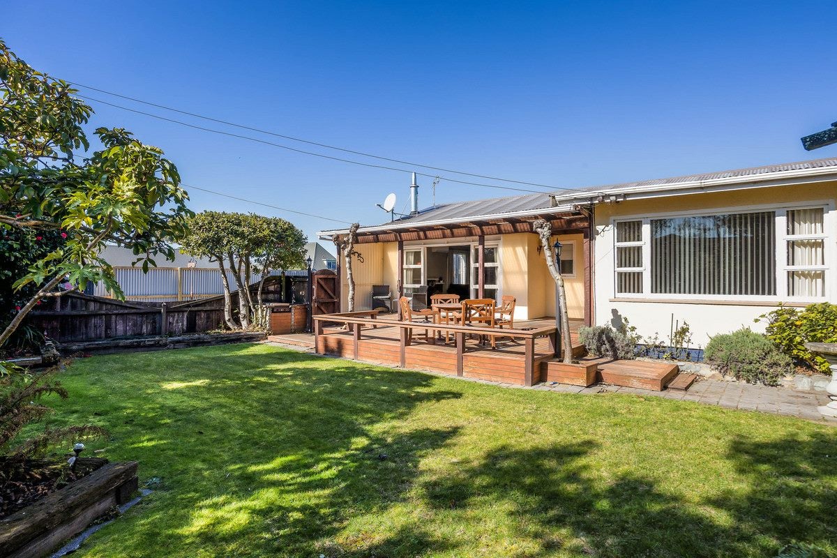 19 Derrett Place, Saint Martins, Christchurch - Carousel 2