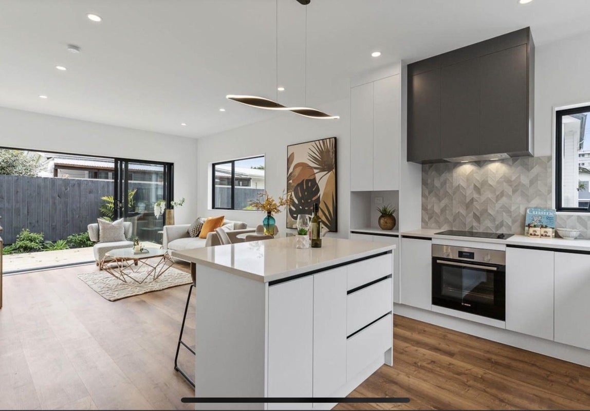 6/81 Vodanovich Road, Te Atatu South, Auckland - Carousel 1