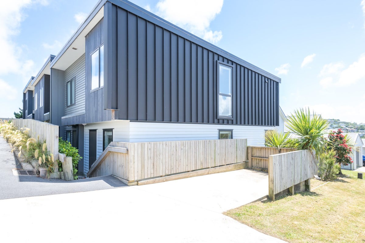 1/62 Spenmoor Street, Newlands, Wellington - Carousel 2