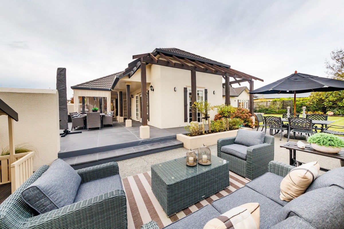 35 Cashmere Drive, Fitzherbert, Palmerston North - Carousel 50