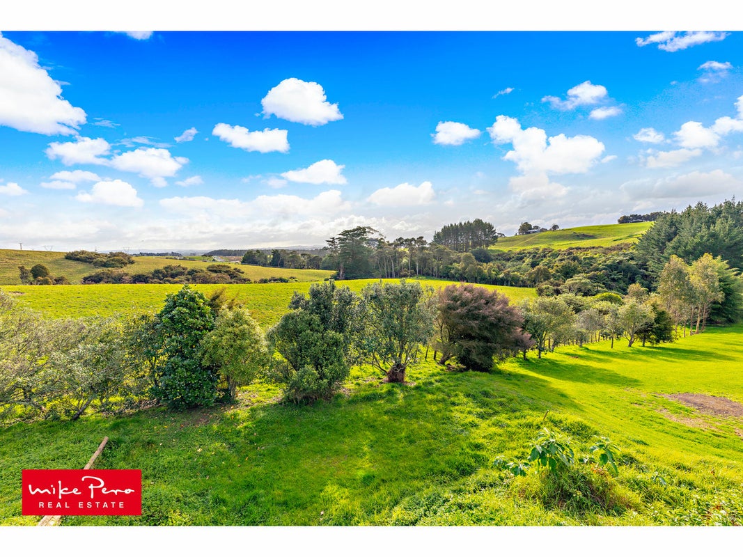 532 Redoubt Road, Flat Bush, Auckland - Carousel 1