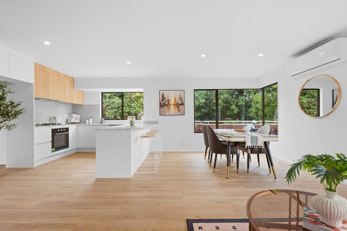2/17 Matata Street, Blockhouse Bay, Auckland City, Auckland - Carousel 1