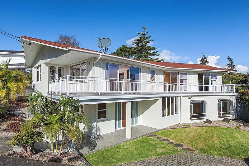 8 Dover Place, Remuera, Auckland - Carousel 1