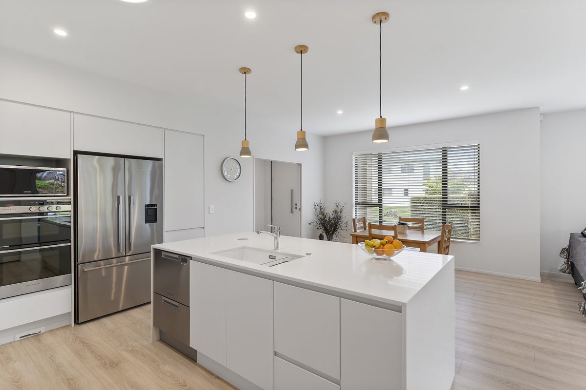 9 Karo Road, Beachlands, Auckland - Carousel 2