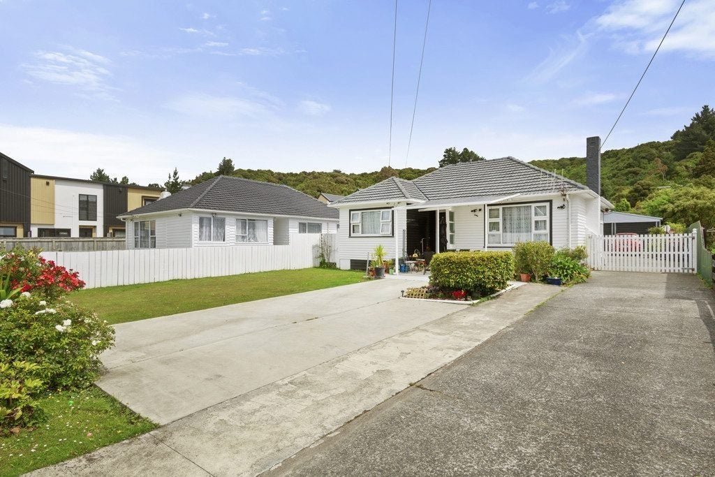 11 Wainuiomata Road, Wainuiomata, Lower Hutt - Carousel 12