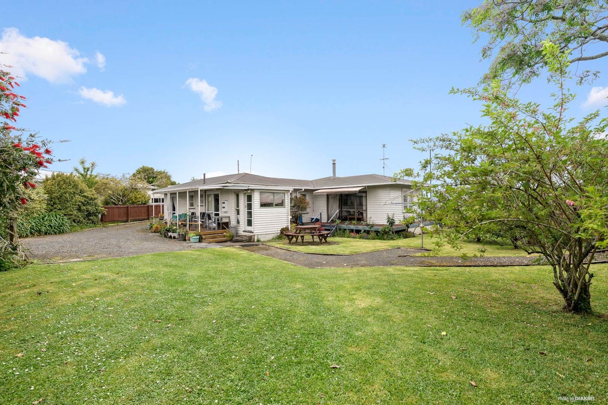20A Halver Road, Hillpark, Auckland - Carousel 1