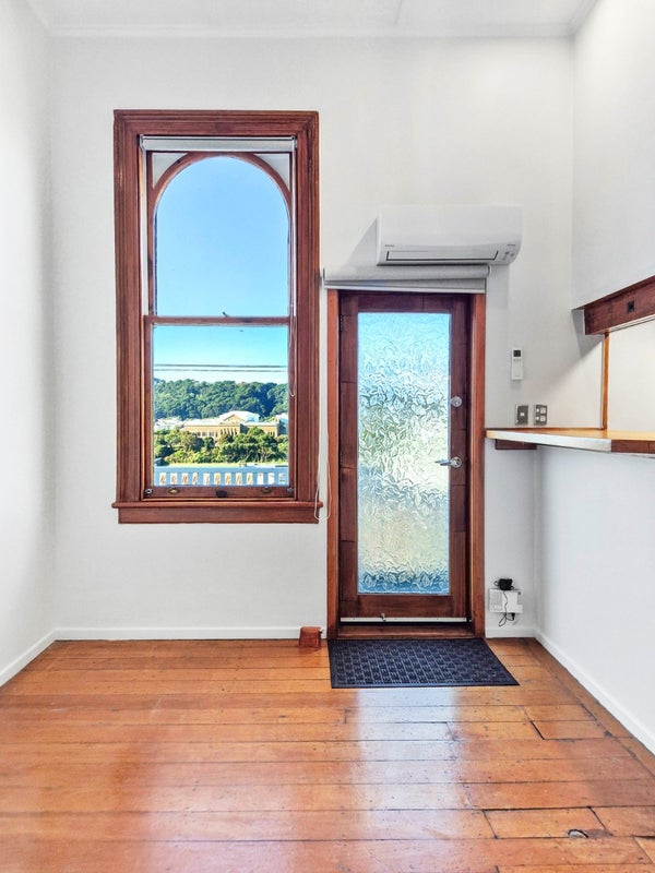 39 Thompson Street, Mount Cook, Wellington - Carousel 1