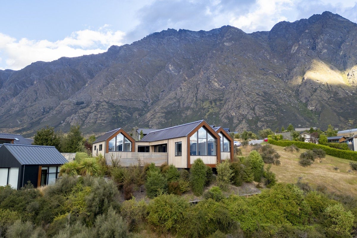 4 McKellar Drive, Jacks Point, Queenstown - Carousel 1