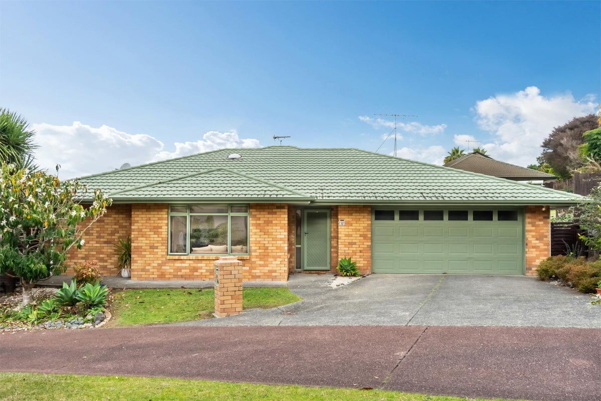 32 Woodridge Avenue, Northcross, Auckland - Carousel 1