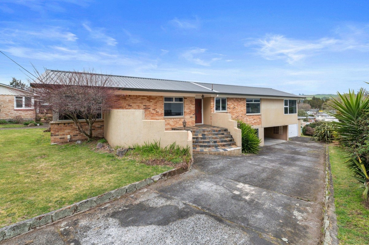 8 Huia Street, Hillcrest, Rotorua - Carousel 1
