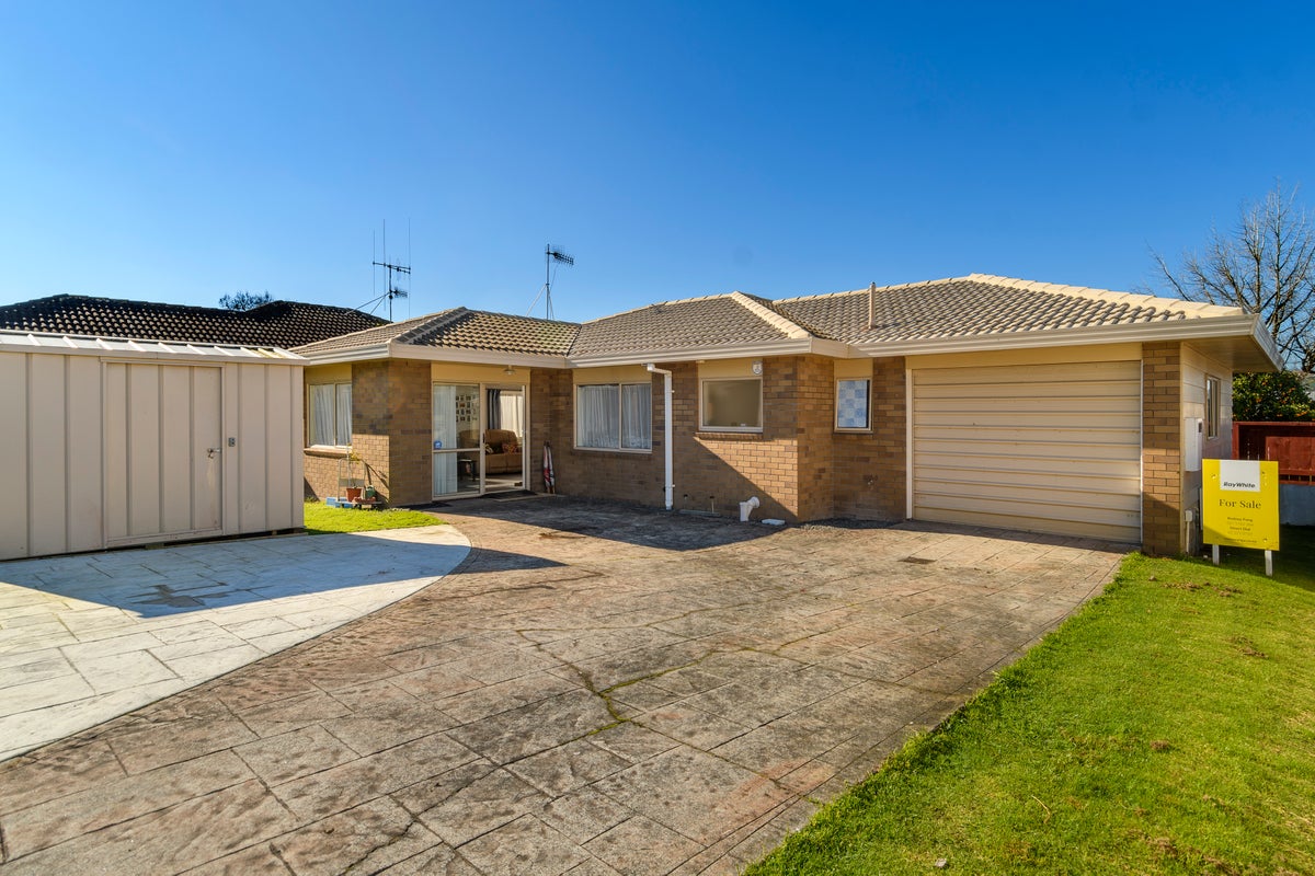 52B Hynds Road, Gate Pa, Tauranga - Carousel 1