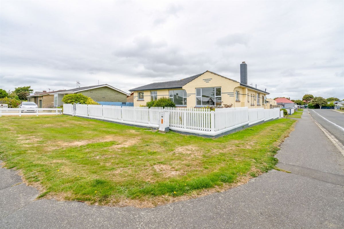 138 Pomona Street, Strathern, Invercargill - Carousel 16