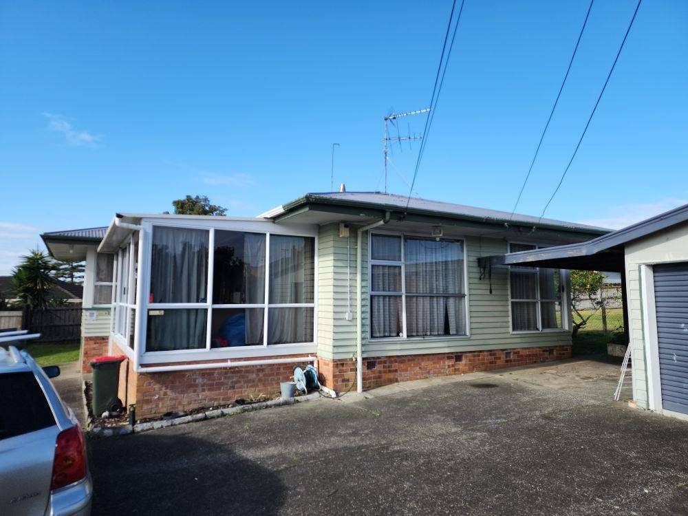 10 Hooks Road, Manurewa, Auckland - Carousel 1
