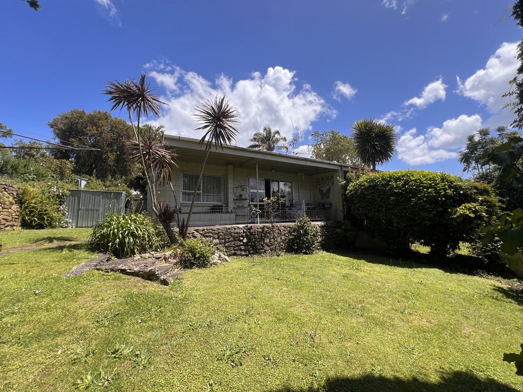 303B Waihi Road, Judea, Tauranga - Carousel 1