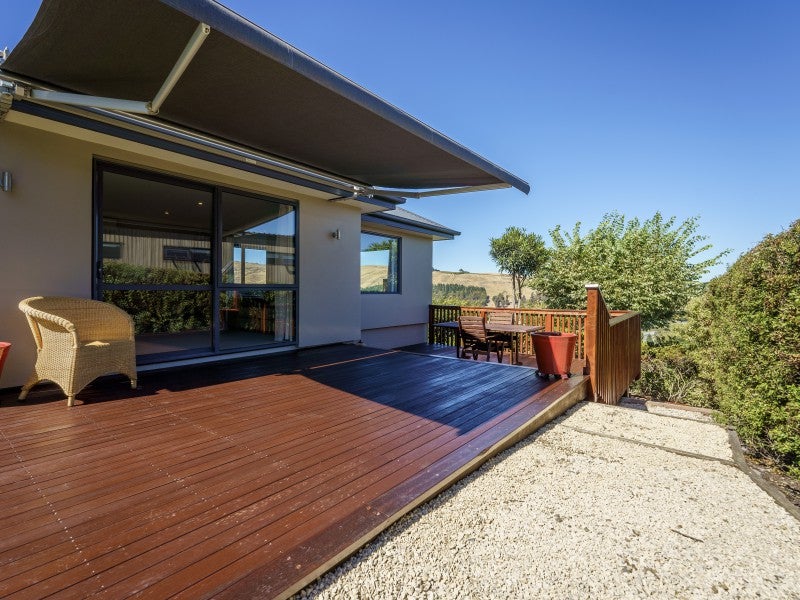 8 Sedbergh Place, Westmorland, Christchurch - Carousel 2