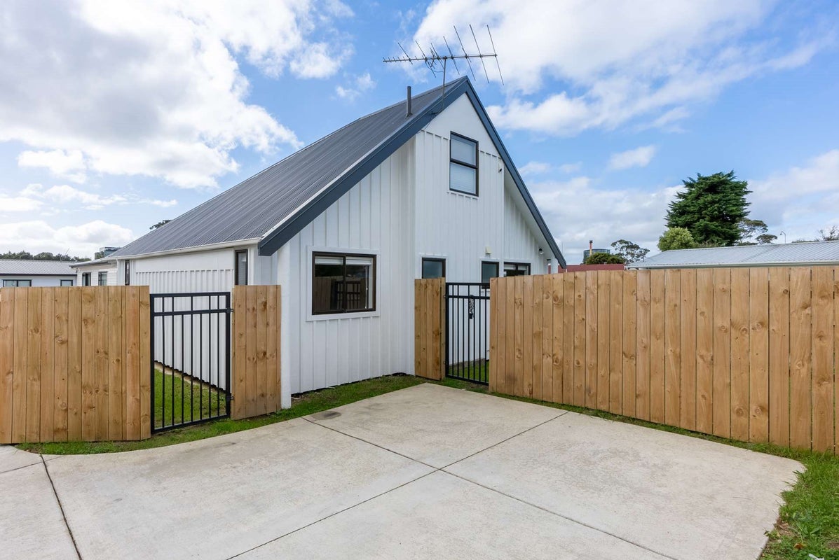 4 Trevor Hosken Drive, Wiri, Auckland - Carousel 1