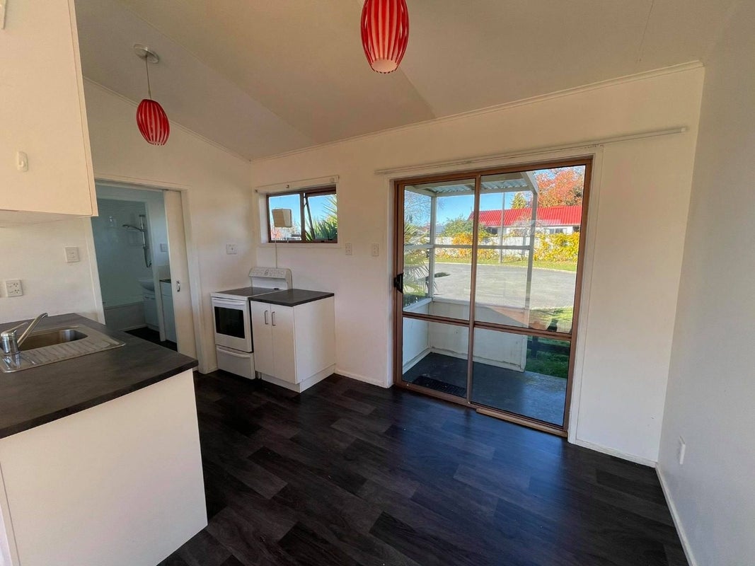 10 Edge Hill, Mount Victoria, Wellington - Carousel 2