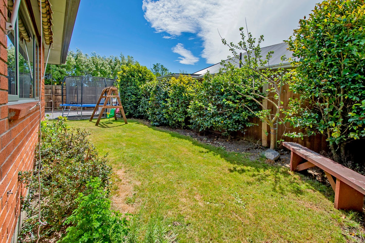 1/10 Dinton Street, Russley, Christchurch - Carousel 20