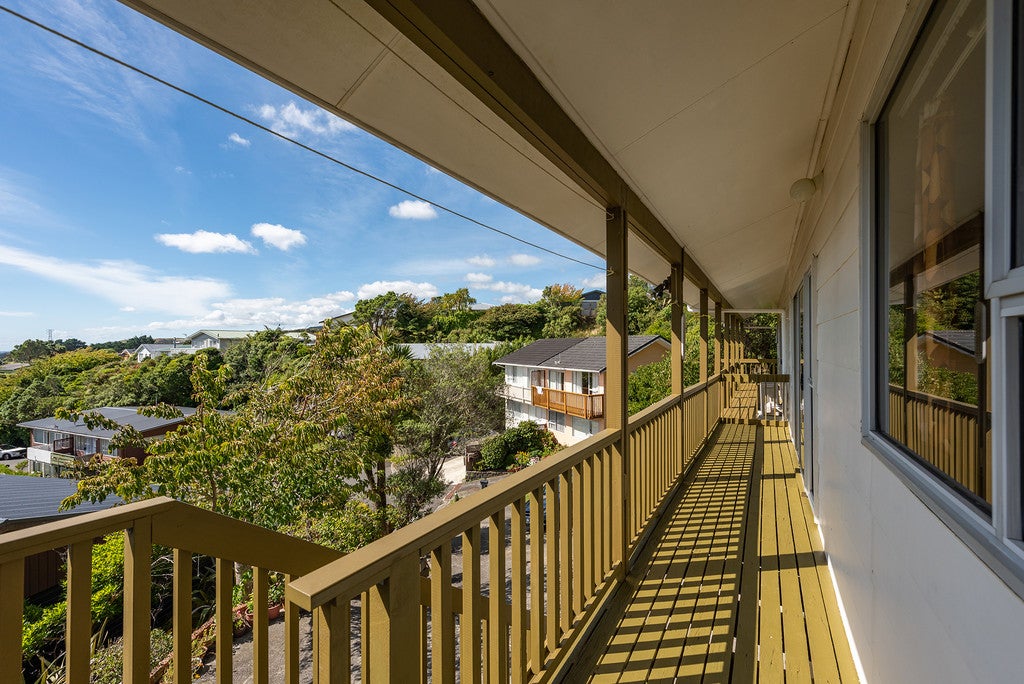 20B Bloomsbury Grove, Newlands, Wellington - Carousel 2