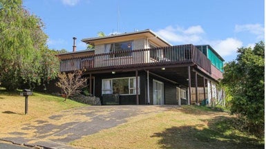 19 Fitzwilliam Drive, Torbay, Auckland - Carousel 1