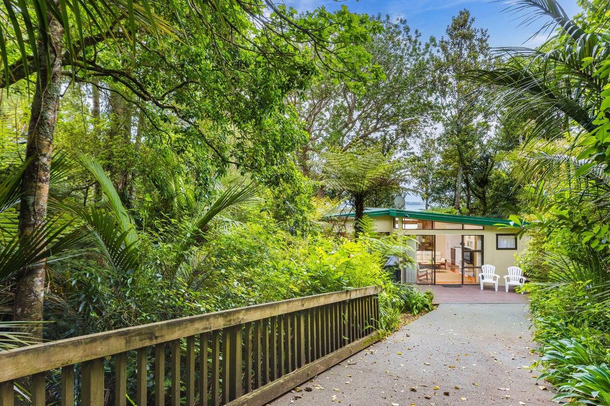 14 CLINTON RD, Tawharanui Peninsula, Matakana - Carousel 25