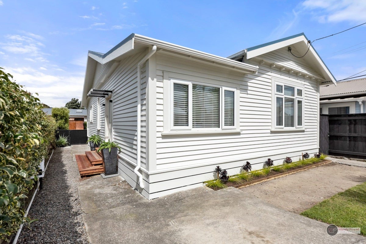 138 Nelson Street, Petone, Lower Hutt - Carousel 19