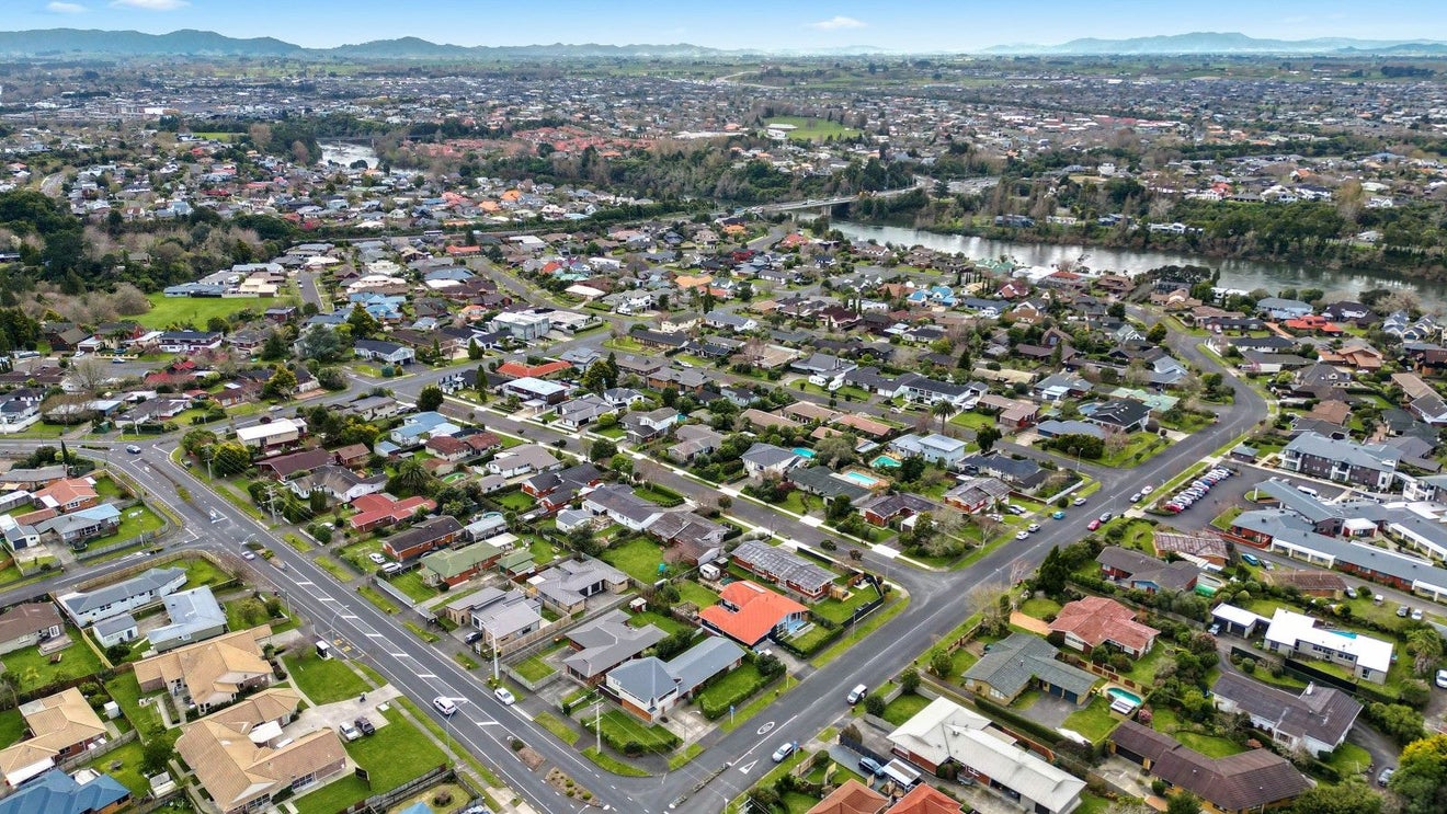 3 Delamare Road, St Andrews, Hamilton - Carousel 22