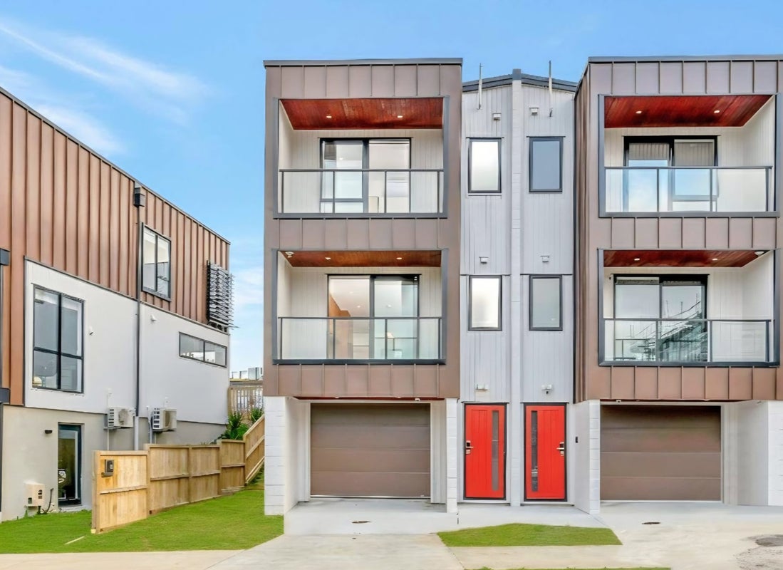 7 Waka Street, Albany Heights, Auckland - Carousel 1