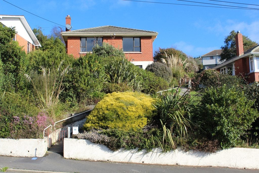 10 Riselaw Road, Calton Hill, Dunedin - Carousel 1