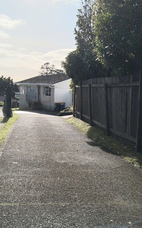 2/25 Tanoa Place, Glendene, Auckland - Carousel 1