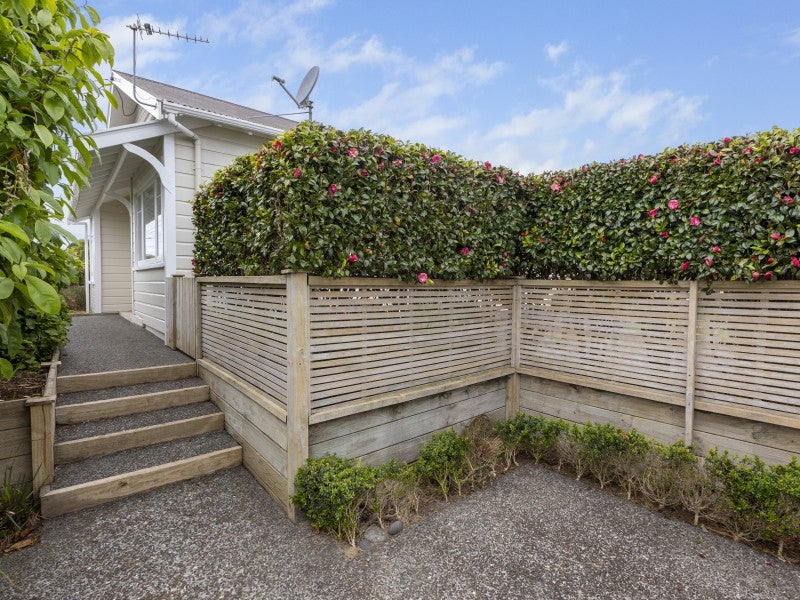 4 Holsworthy Road, Lower Vogeltown, New Plymouth - Carousel 2