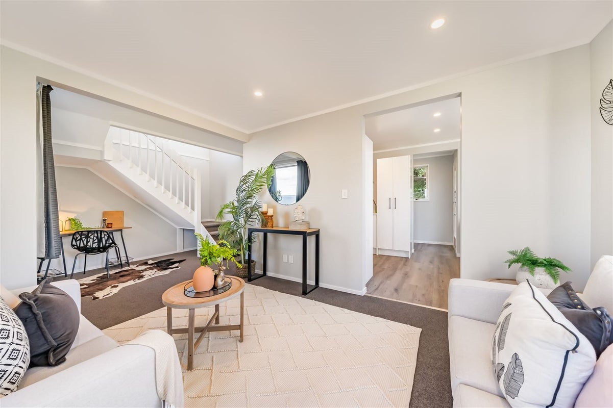 1/7 Eastview Grove, Normandale, Lower Hutt - Carousel 2