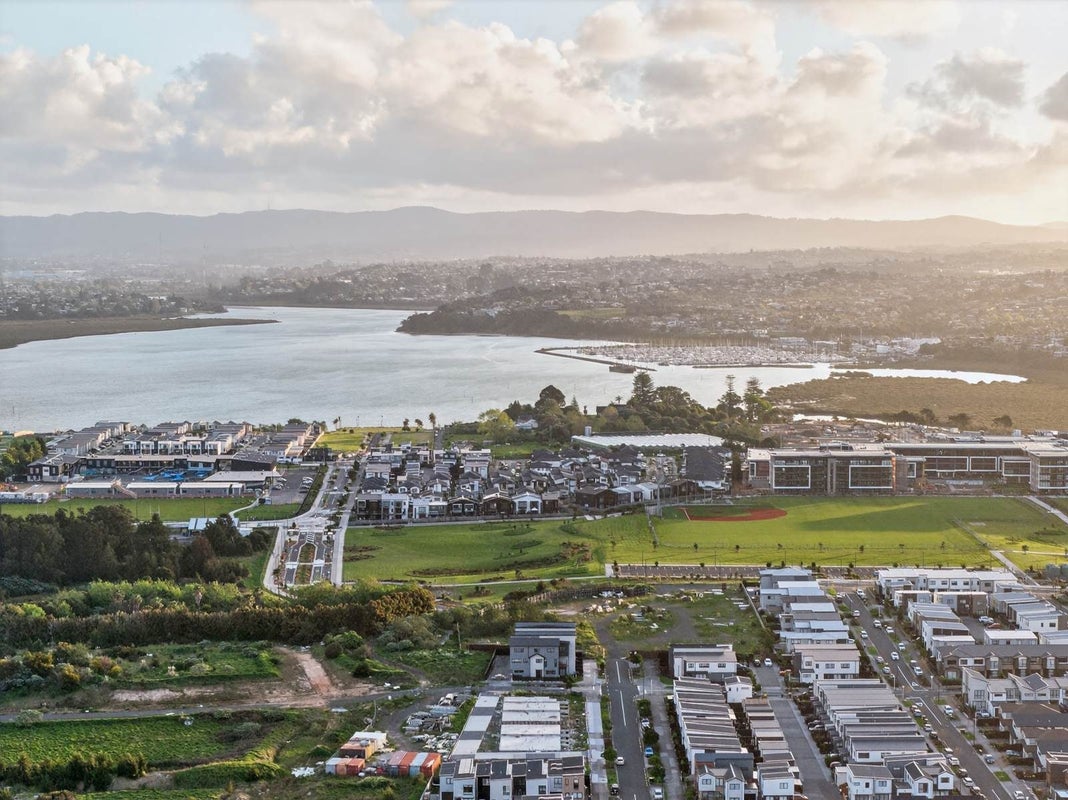 8 Sioux Road, Hobsonville, Auckland - Carousel 29