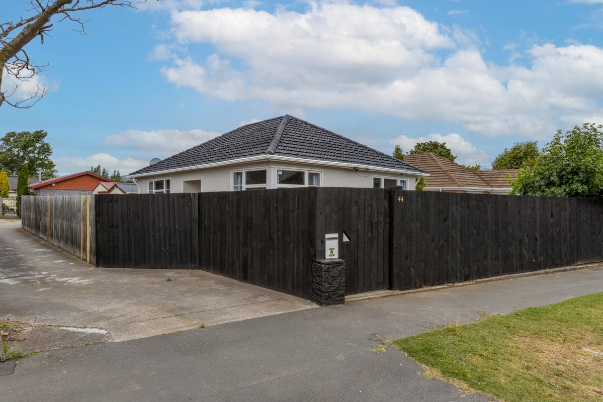 44 McGregors Road, Bromley, Christchurch - Carousel 15