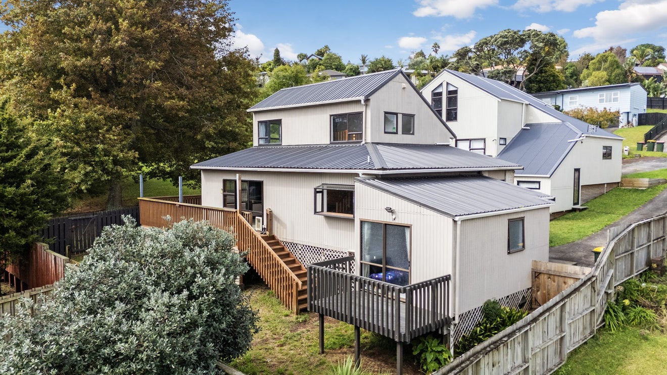 2/29 Barberton Terrace, Red Hill, Papakura - Carousel 1