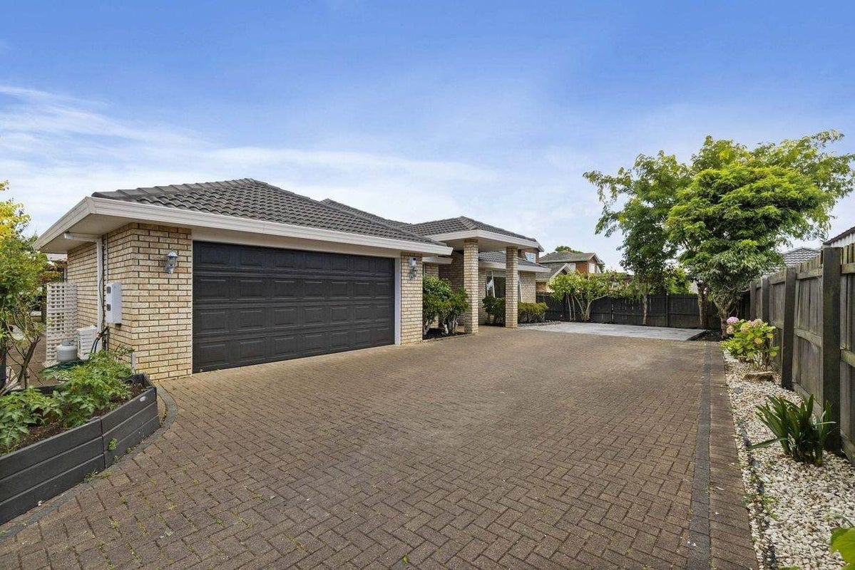 29 Ambleside Drive, Northpark, Auckland - Carousel 2