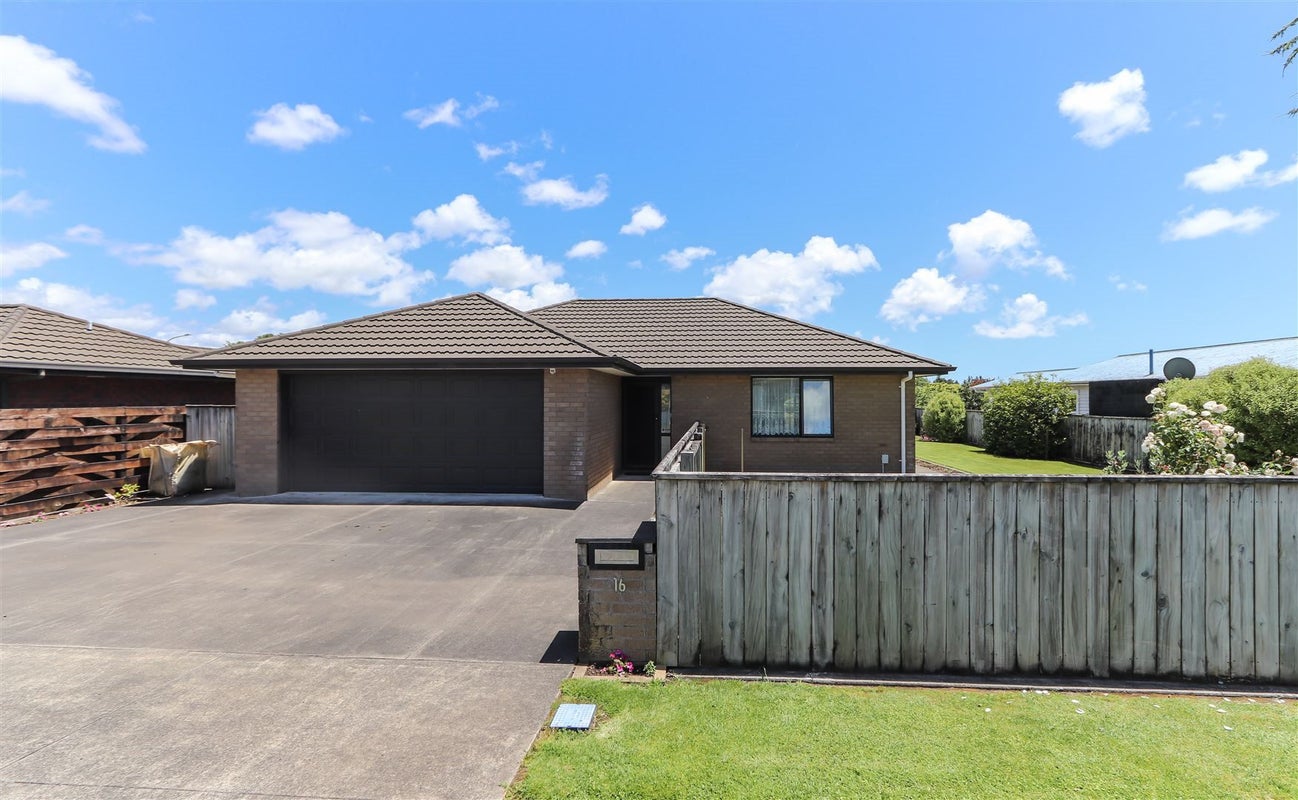 16 Kahikatea Street, Inglewood, Inglewood - Carousel 2