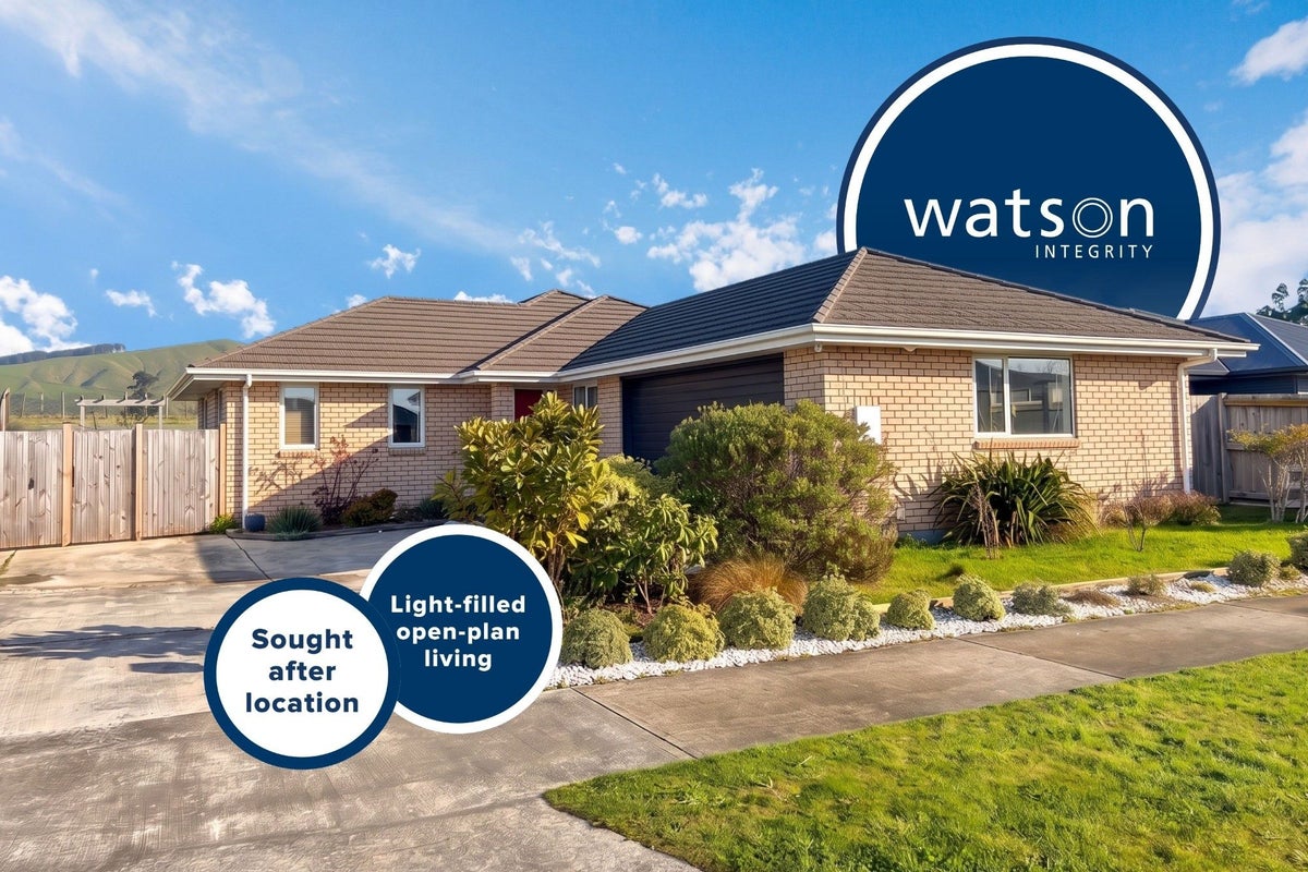 14 Atlantic Drive, Fitzherbert, Palmerston North - Carousel 1