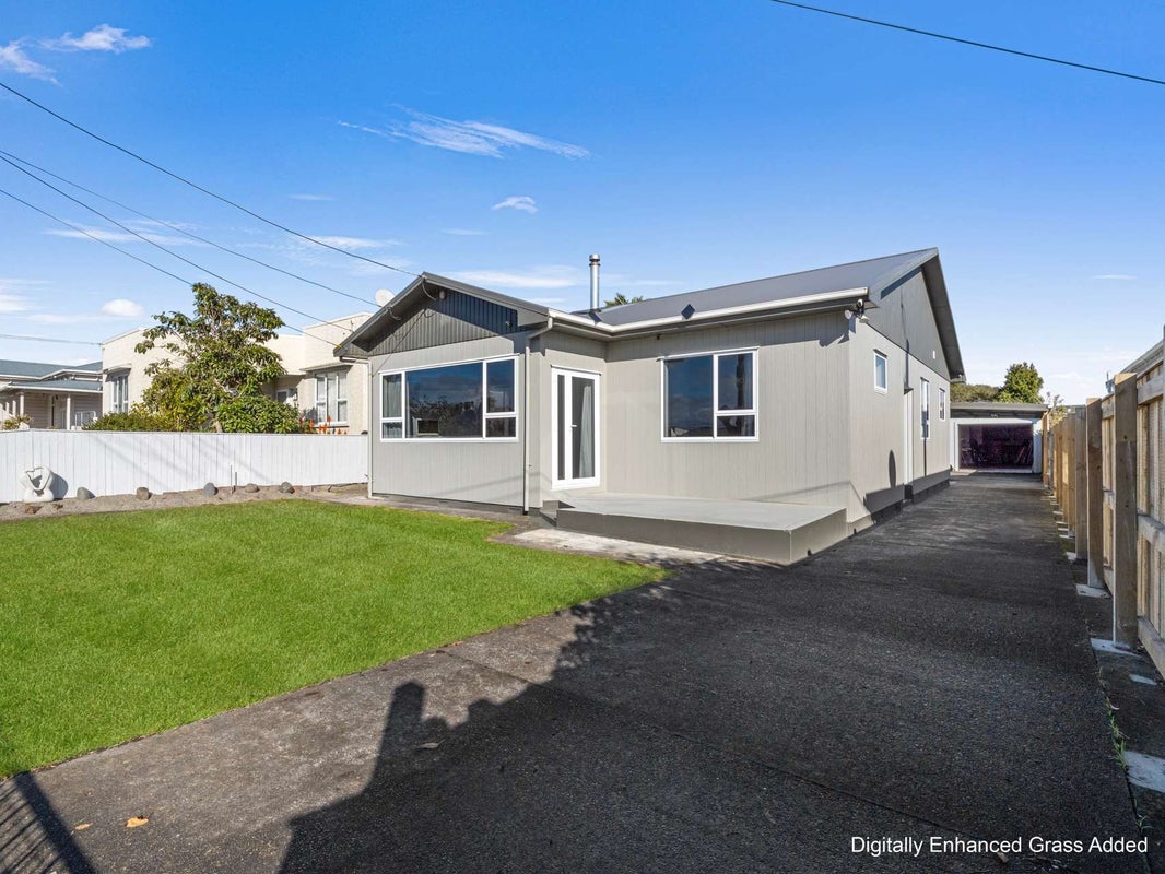 45 Moana Street, Whanganui East, Whanganui - Carousel 1