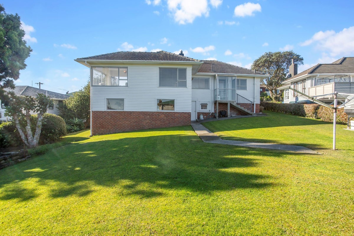43 Cormack Street, Mount Roskill, Auckland - Carousel 2