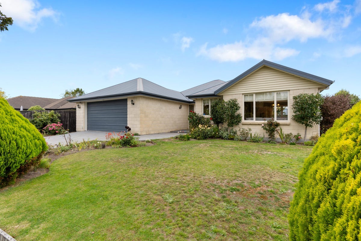 76 Rothesay Road, Parklands, Christchurch - Carousel 1