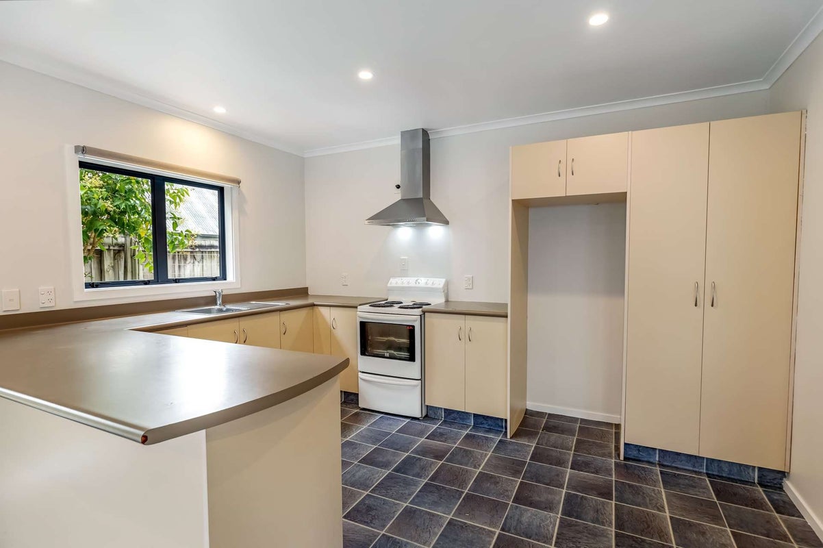 9 Moore Street, West End, Palmerston North - Carousel 2