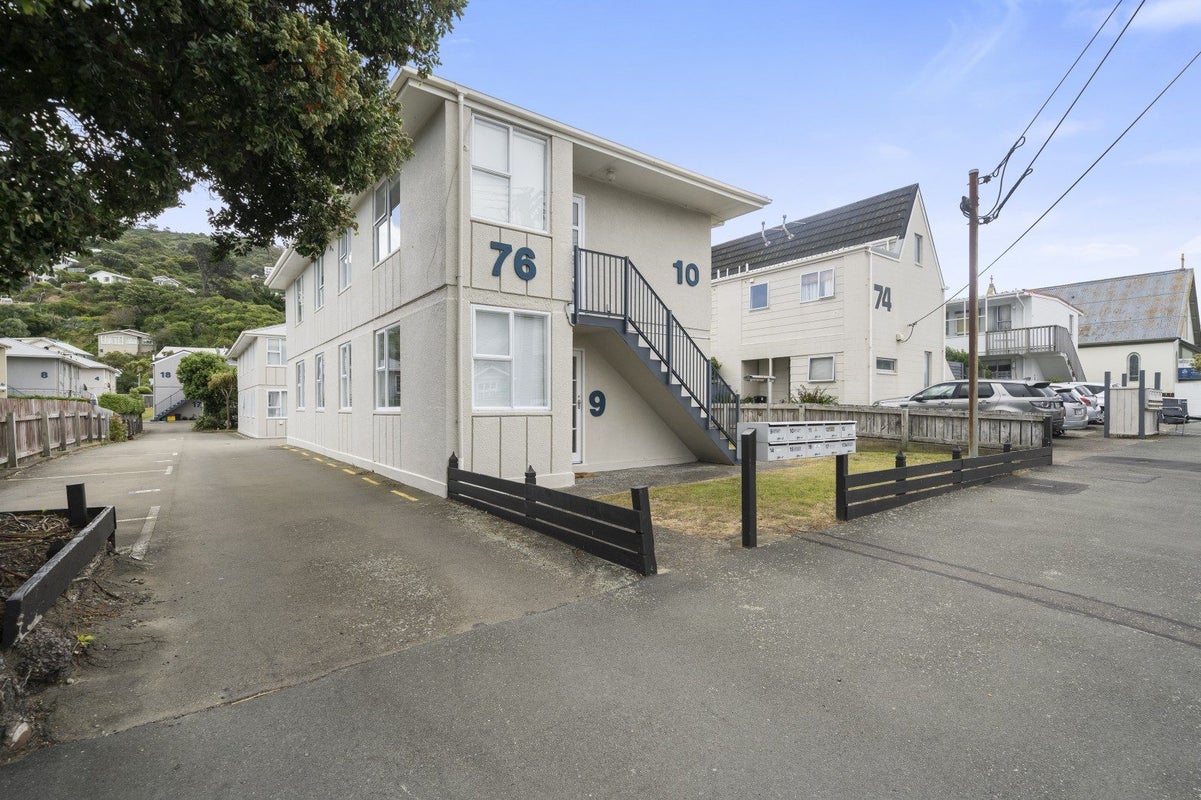11/76 Freyberg Street, Lyall Bay, Wellington - Carousel 2